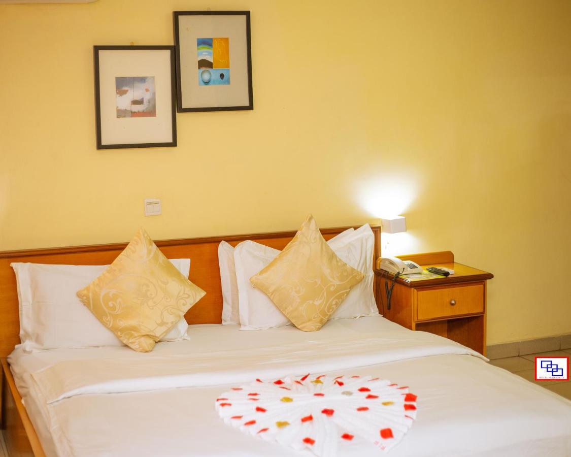 Hotel Marjorie 'Y' Tema Exterior photo